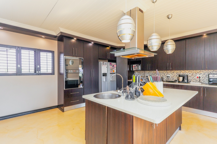 3 Bedroom Property for Sale in The Coves North West